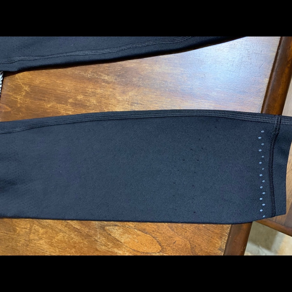 Lululemon In Focus Run Tight - Picture 5 of 5